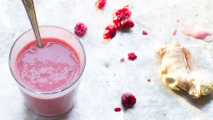 Pikantni smoothie sa šumskim voćem