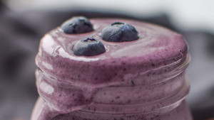 Borovnica-narandža ukusni voćni jogurt