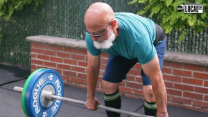 U osamdesetim godinama života izvodi treninge kakve ne mogu pratiti ni tri puta mlađi momci