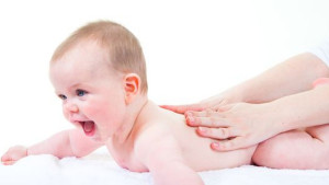 Masaža bebama obezbjeđuje sreću i sigurnost