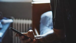 Svjetlo mobitela i TV-a loše utiče na zdravlje
