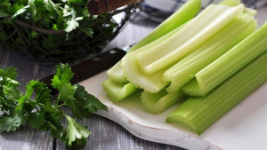 Hidratacija I bolja probava: Zašto je celer tako koristan za zdravlje? 