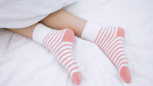 Da li nošenje mokrih čarapa na spavanje može izliječiti prehladu?