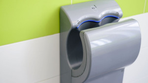 Je li pametno koristiti javne aparate za sušenje ruku?