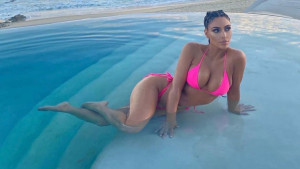 Njeno tijelo postavlja standarde: Kim Kardashian izgledom plijeni pažnju