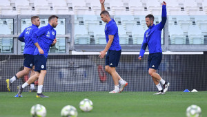 Hvalio Zmajeve, ali samo dvojicu zna nabrojati: "Džeko, Pjanić... i drugi kojima ne znam imena"