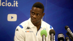 Balotellija nije briga što je na suprotnoj strani Ronaldo - kladionice ipak jeste