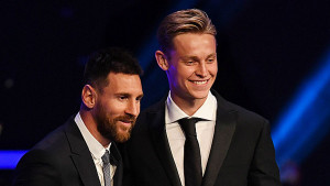 De Jong: Kada vam Messi doda loptu, ona stiže sa uputstvima