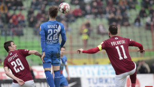 Navijači Sarajeva počeli pristizati na stadion, teren spreman za utakmicu