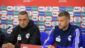 Petev izdiktirao imena trojice najboljih Ukrajinaca, novinarka ga ispravila: "Pa taj nije ni pozvan"