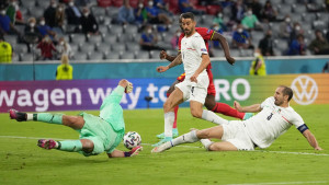 Italijani oduševljeni kada su vidjeli ko je izašao iz aviona po dolasku u London