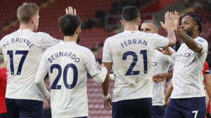 Ne znaju da prihvate poraz - Igrači Cityja sačekali sudiju u tunelu Old Trafforda