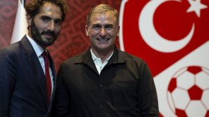 Selektor Turske o tome da ne želi zvati igrače koji poste: "Priča je, eto, došla i do vas Hrvata"