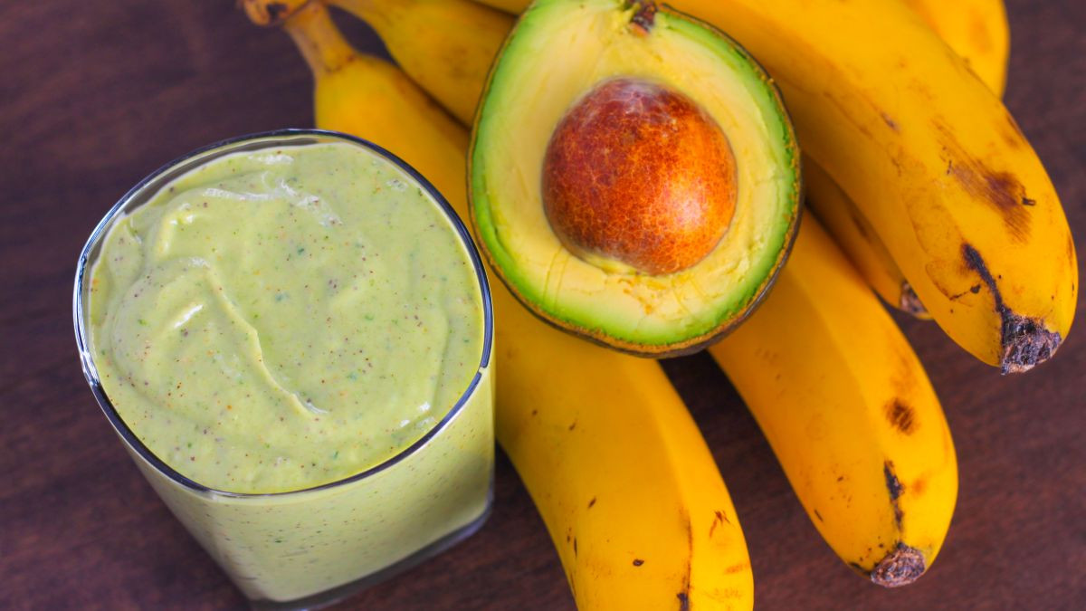 Banana-avokado zamjenski obrok sa stilom Banana-avokado zamjenski obrok sa stilom