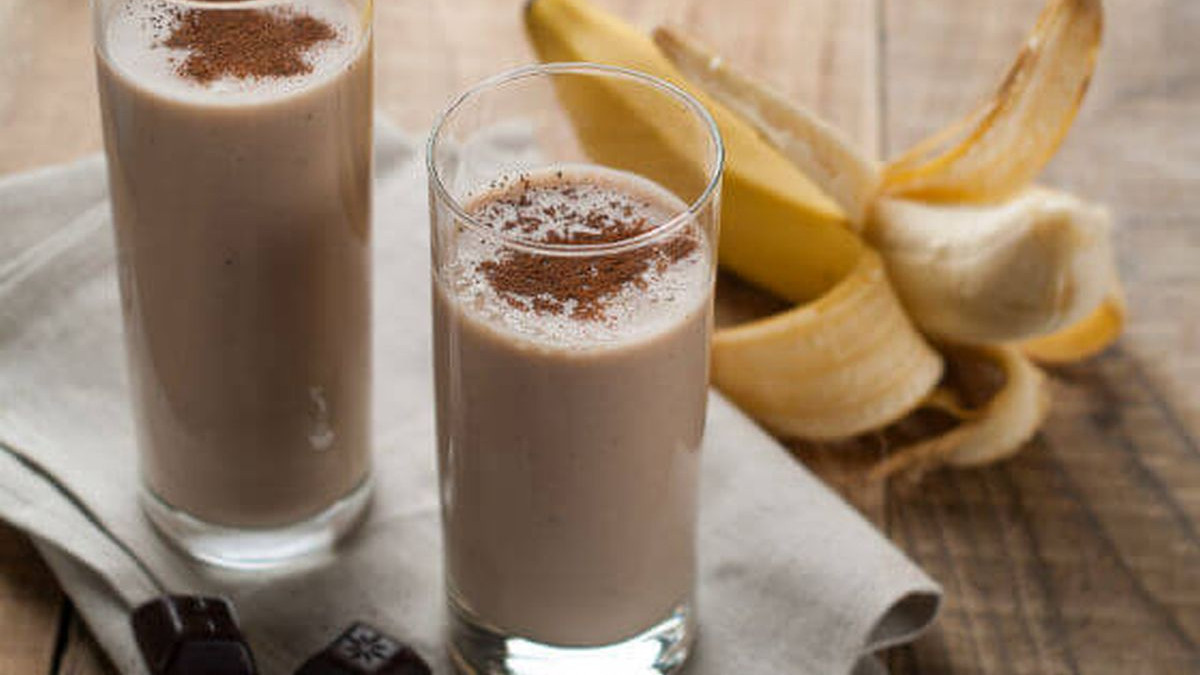 Čokoladni proteinski smoothie - zdravija verzija svima omiljenog slatkiša