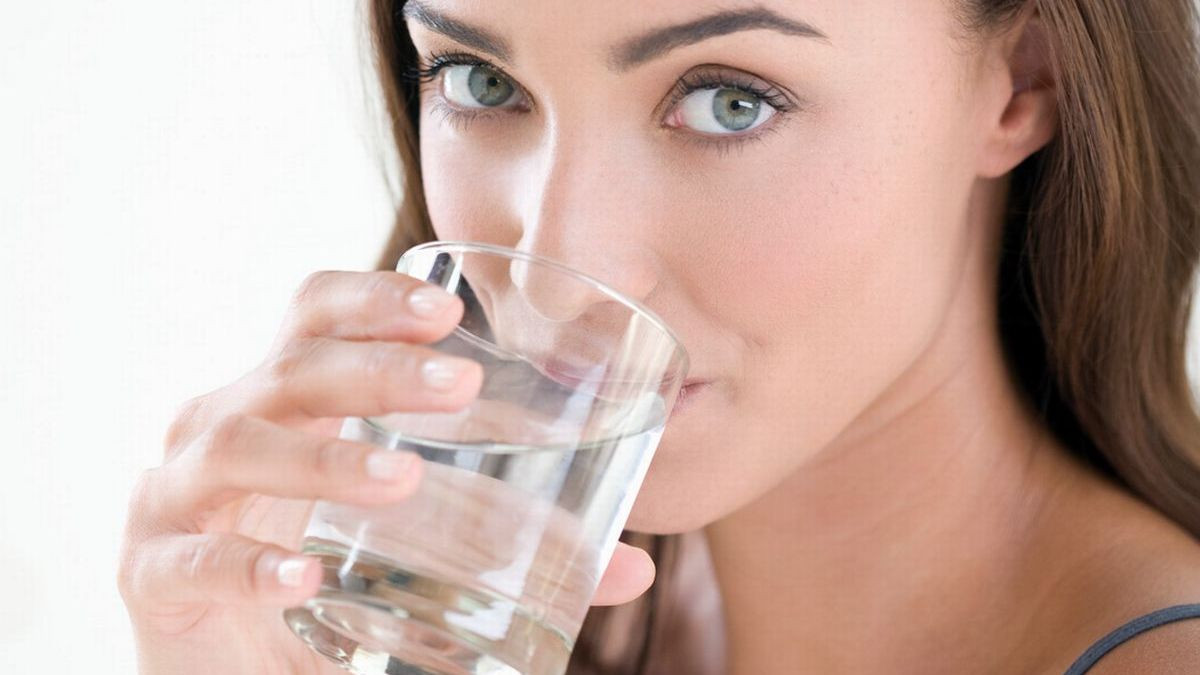 Perfektne navike: Kada i koliko vode bi trebalo piti?