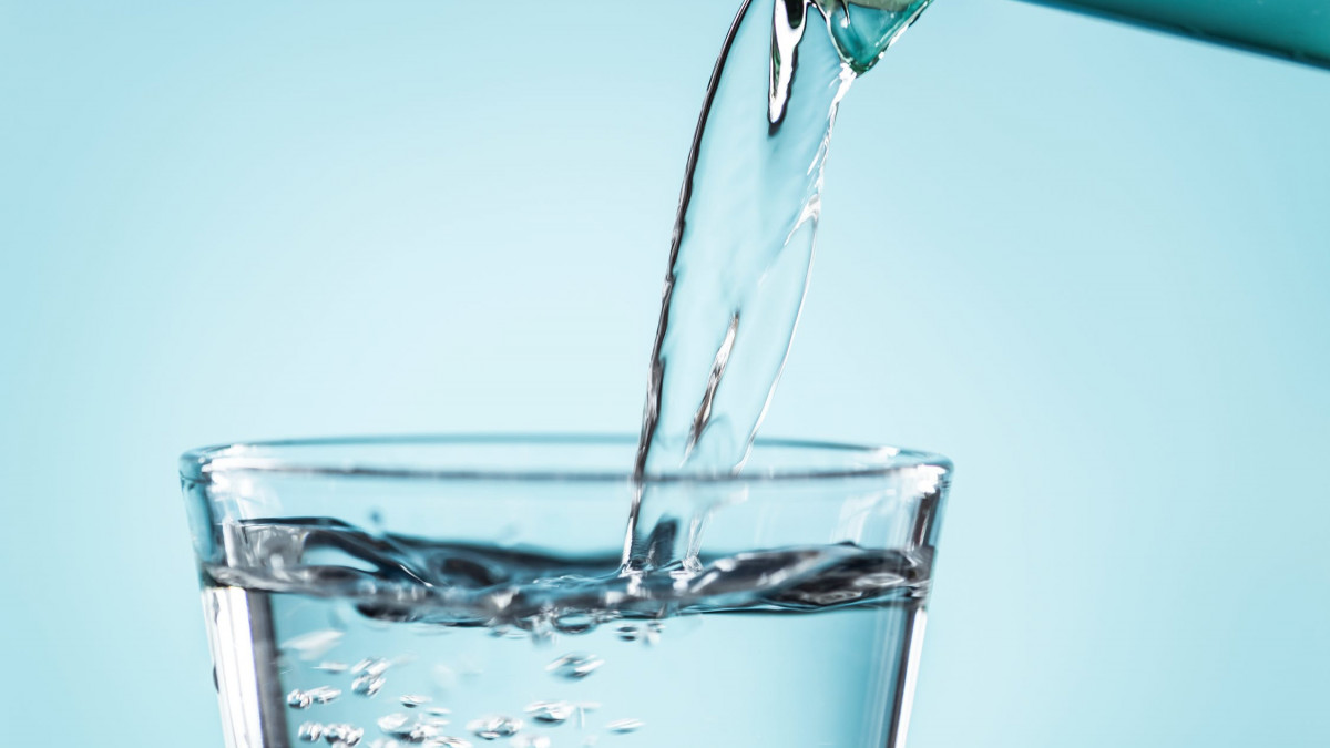 Kako piti više vode? 7 jednostavnih trikova