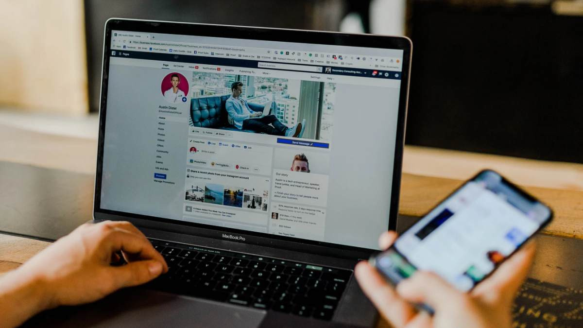 Koliko vremena provodite na facebooku? Koliko vremena provodite na facebooku?