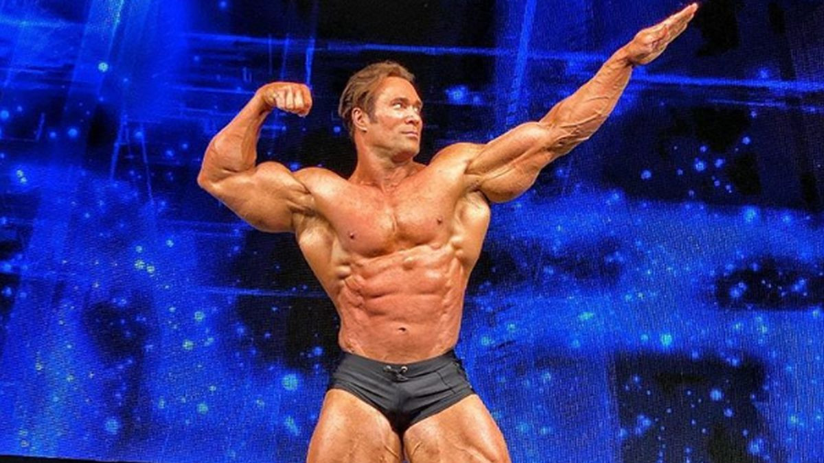 Opasan pad: Mike O'Hearn pao sa bine tokom gostujućeg poziranja