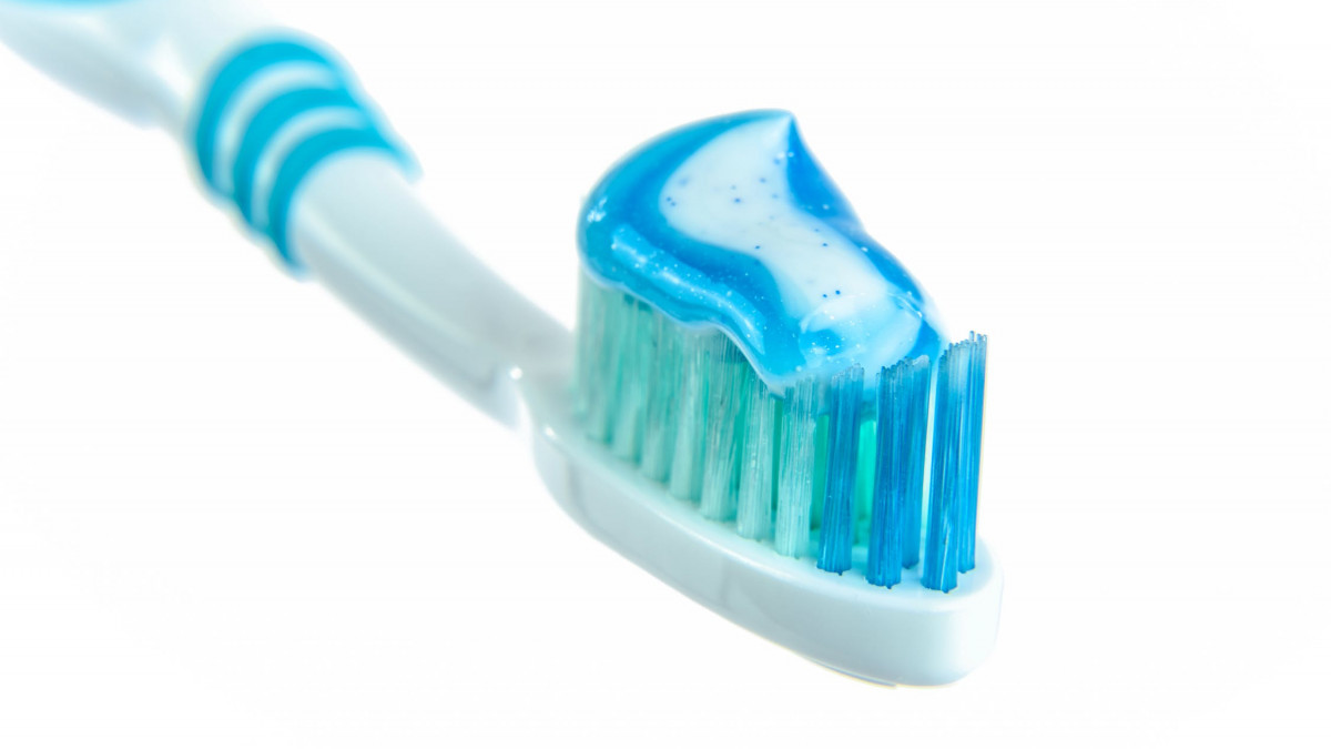 Četkica za zube - Dom više od 10 miliona bakterija