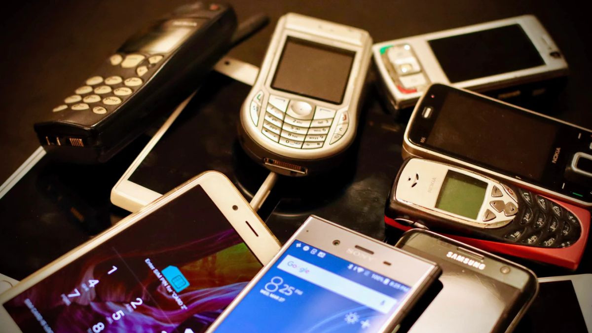 Da li su stare generacije mobitela bile bolje? Da li su stare generacije mobitela bile bolje?