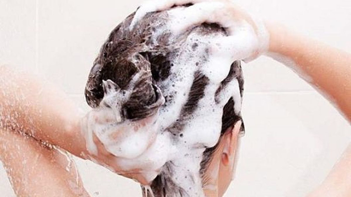8 grešaka koje pravite prilikom pranja kose