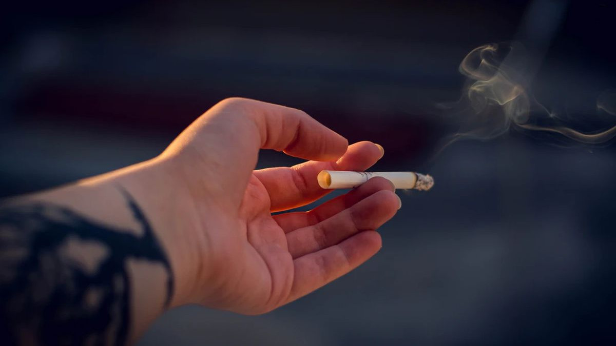 Cigarete: Zašto se debljamo kad prestanemo pušiti