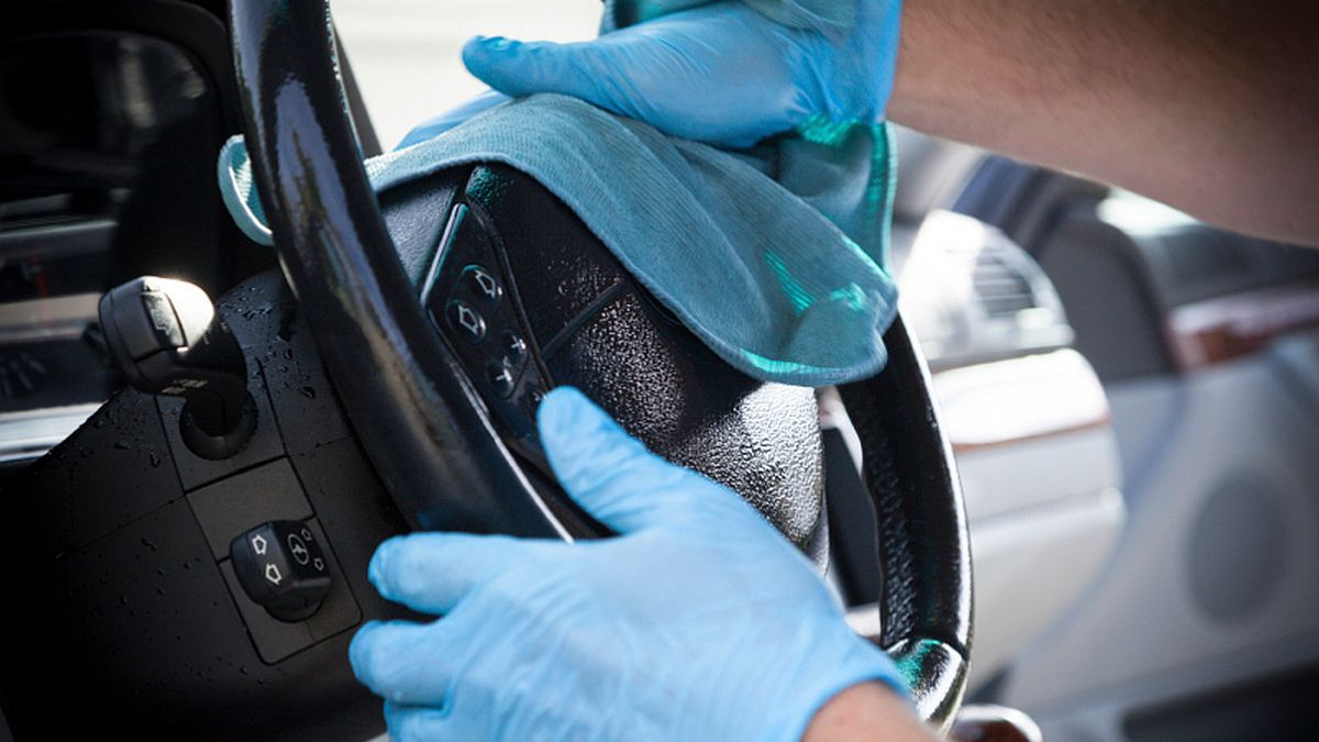 Očistite svoj automobil i zaštitite se od zaraze koronavirusom Očistite svoj automobil i zaštitite se od zaraze koronavirusom