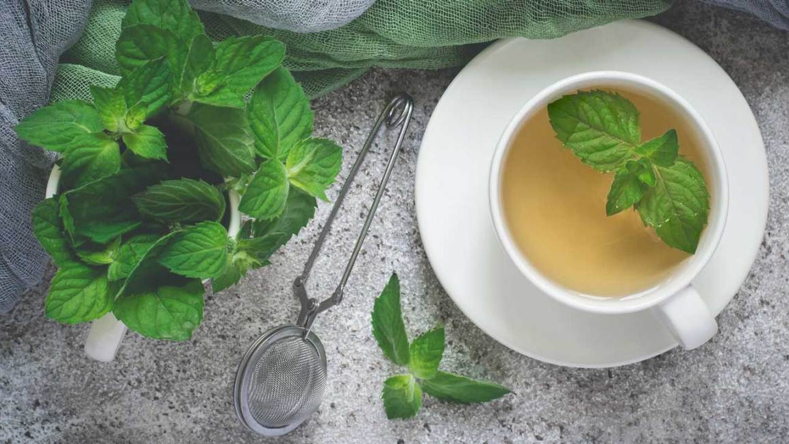  Od kvalitetnijeg sna do mršanja: Zdravstvene prednosti čaja od mente