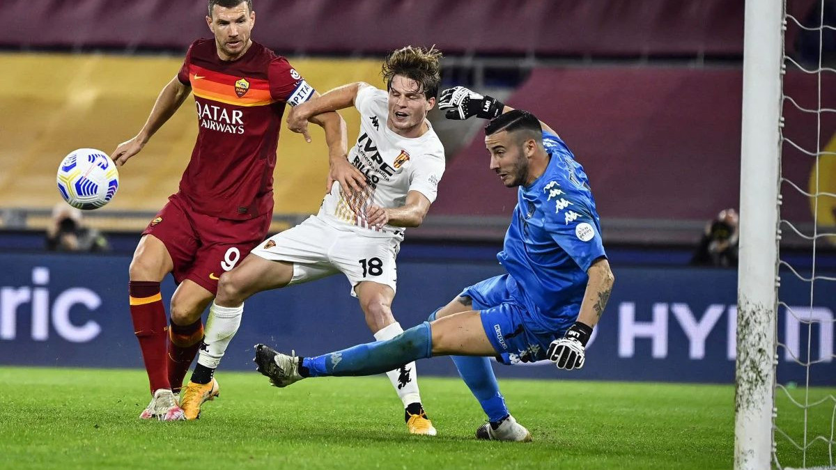 Edin Džeko se večeras konačno vraća na teren