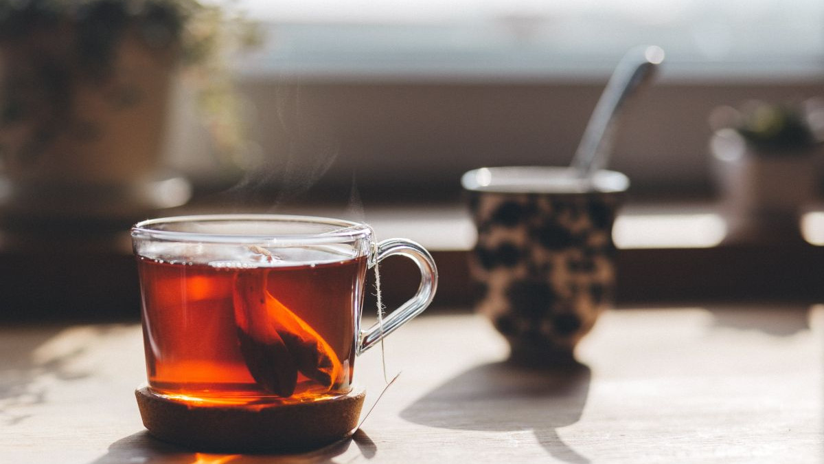Pet razloga zašto nije dobro piti puno čaja