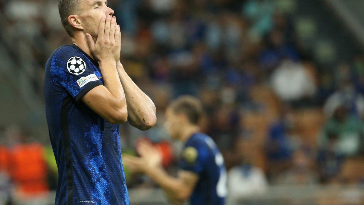 Bivši napadač Intera kritikuje Džeku, bh. reprezentativac seli na klupu?