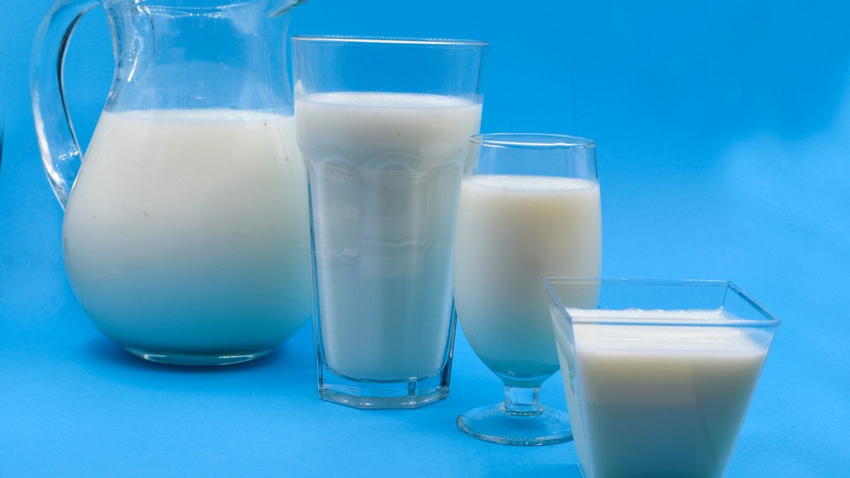 Poređenje mlijeka: bademovo, mliječno, sojino, rižino i kokosovo - Body.ba