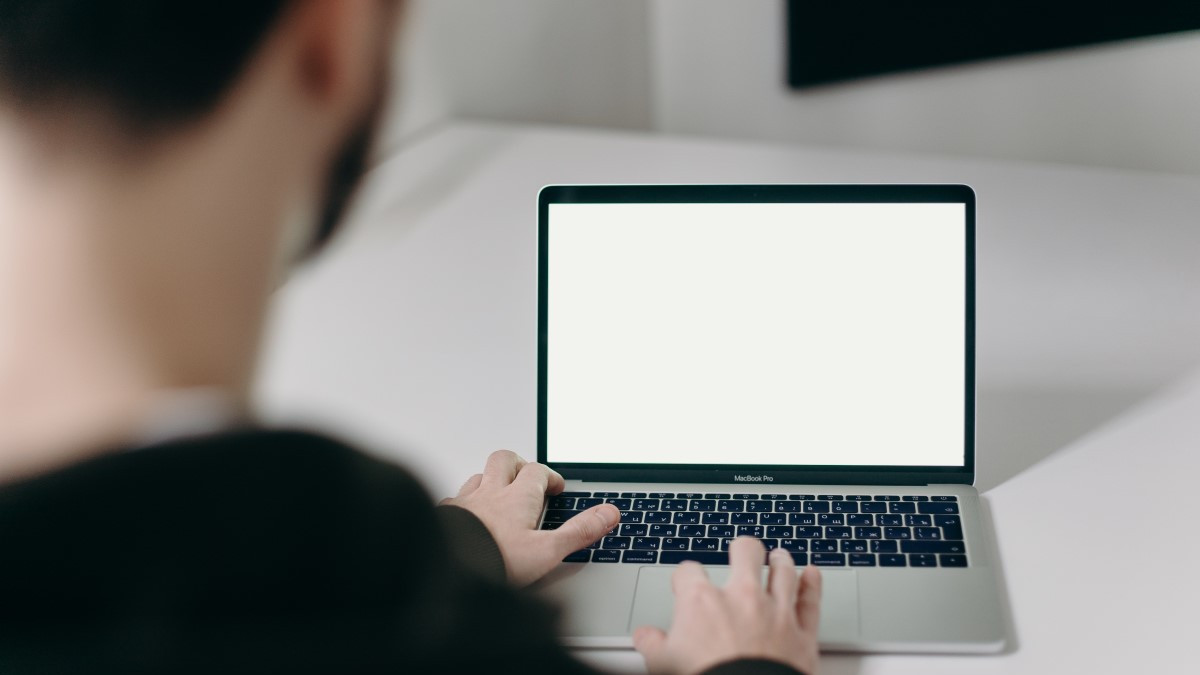 Kako zaraditi dodatan prihod pomoću online kladionica?