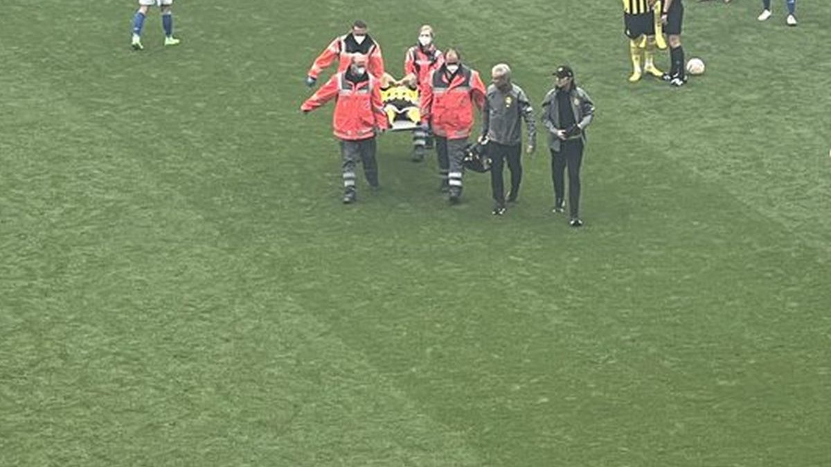 Muk na stadionu: Legendu su iznijeli na nosilima, propušta Svjetsko prvenstvo?