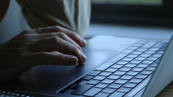 Digitalna opuštenost I cyber napadi: Kako ležeran pristup postaje idealna meta