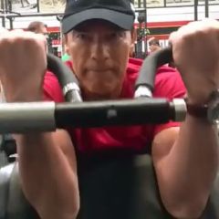 Arnold u teretani i nakon teške operacije srca Arnold u teretani i nakon teške operacije srca