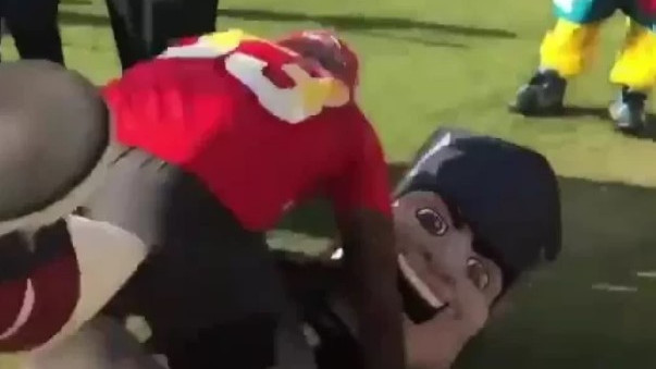 Maskota Patriotsa pod upitnikom za Super Bowl: NFL zvijezda nesretnog čovjeka poslala u bolnicu