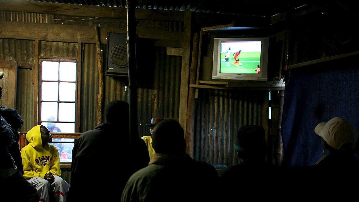 Danas nema odvajanja od TV prijemnika i mobilnih telefona!