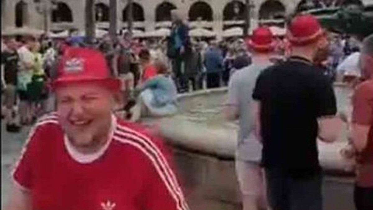 Brutalno iživljavanje navijača Liverpoola nad turistom: Nesretnog starca bacili u fontanu