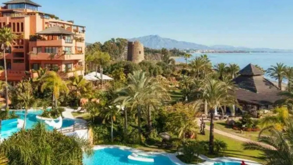 Igrači Uniteda pobjegli iz hotela zbog korona virusa