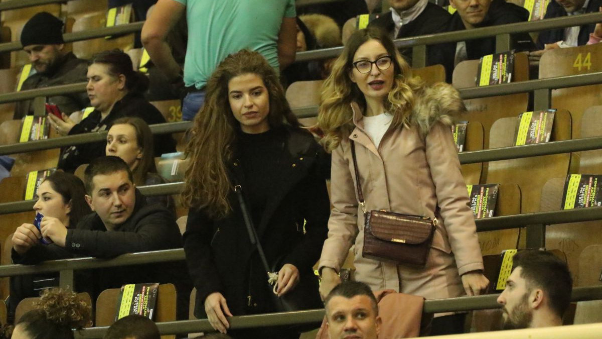 Mejdan se puni, sve spremno za spektakl