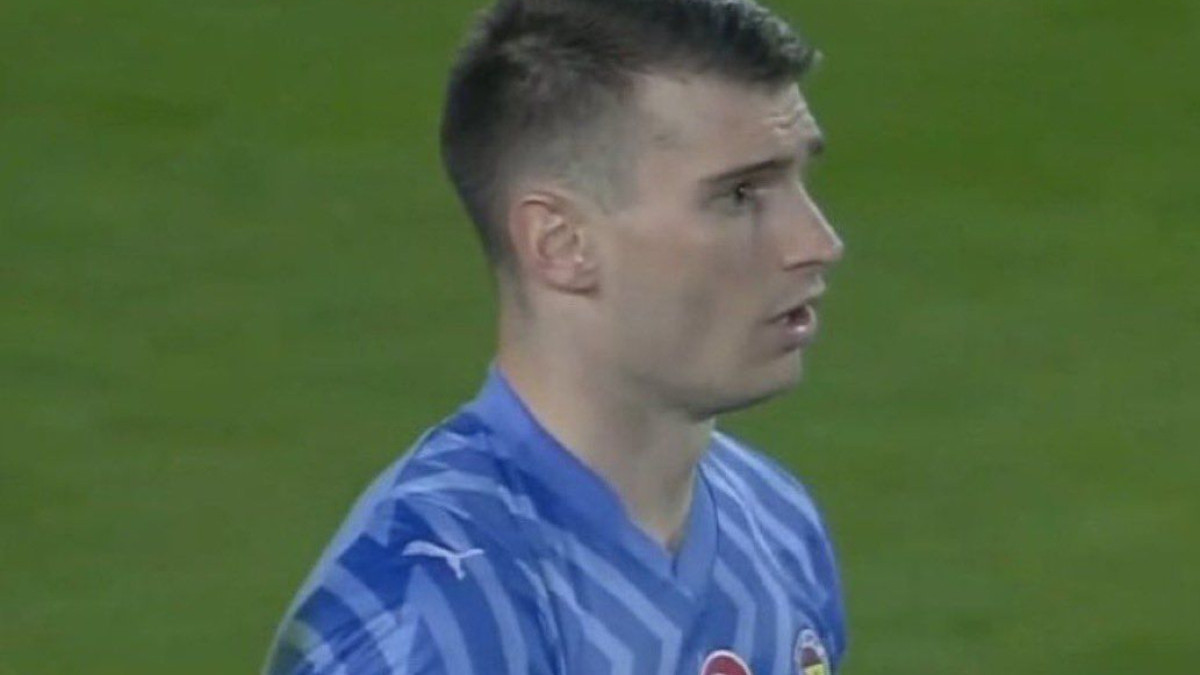 Utakmica tek završila, Livaković nije ni izašao s terena, a turski novinar zabio nož u srce Hrvatu!