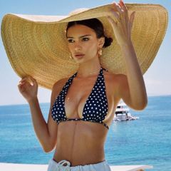 Emily Ratajkowski otkrila kako se hrani tokom dana Emily Ratajkowski otkrila kako se hrani tokom dana