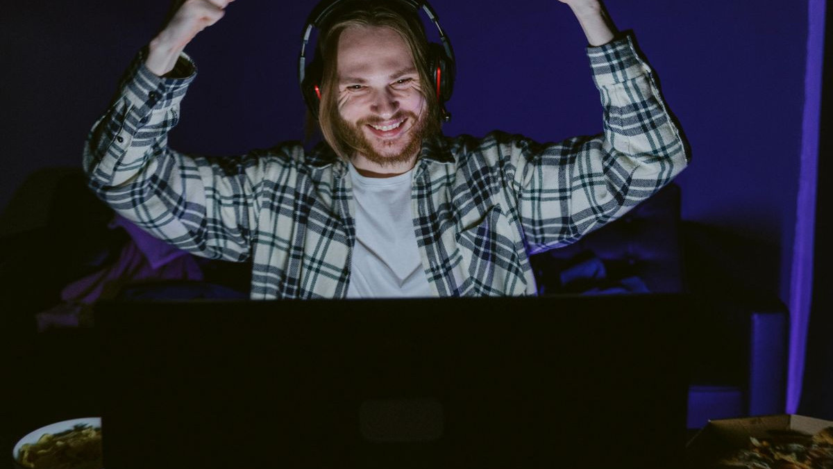 Igraj WWIN Fantasy ligu BiH i osvoji iPhone 15, Garmin sat, električni romobil, dres, bonuse...