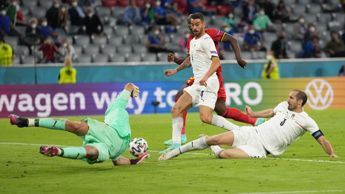 Italijani oduševljeni kada su vidjeli ko je izašao iz aviona po dolasku u London