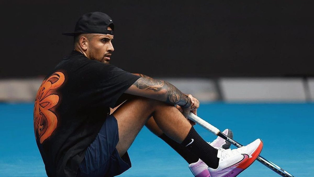 Nick Kyrgios pokazao fanovima šta su mu izvadili iz koljena: "Mali pogled na ovo"