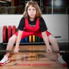 Mlada powerlifterka koju s pravom zovu "supergirl" Mlada powerlifterka koju s pravom zovu "supergirl"