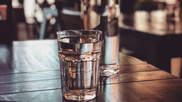 Zašto dan započeti sa vodom i limunom?