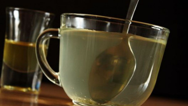 Šest sjajnih beneficija: Zašto piti vodu s medom?